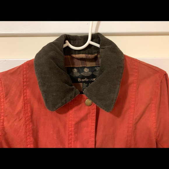 Women’s Barbour Wax Jacket - Picture 4 of 9